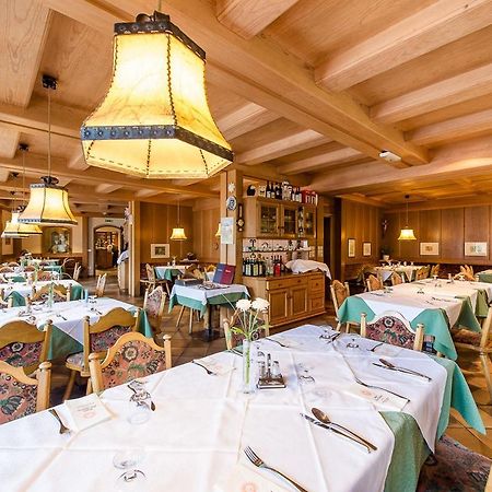 Gasthof Zur Sonne ライオーン エクステリア 写真
