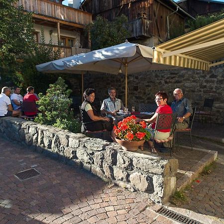 Gasthof Zur Sonne ライオーン エクステリア 写真