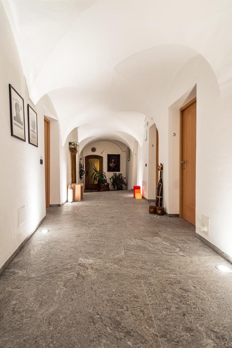 Gasthof Zur Sonne ライオーン エクステリア 写真