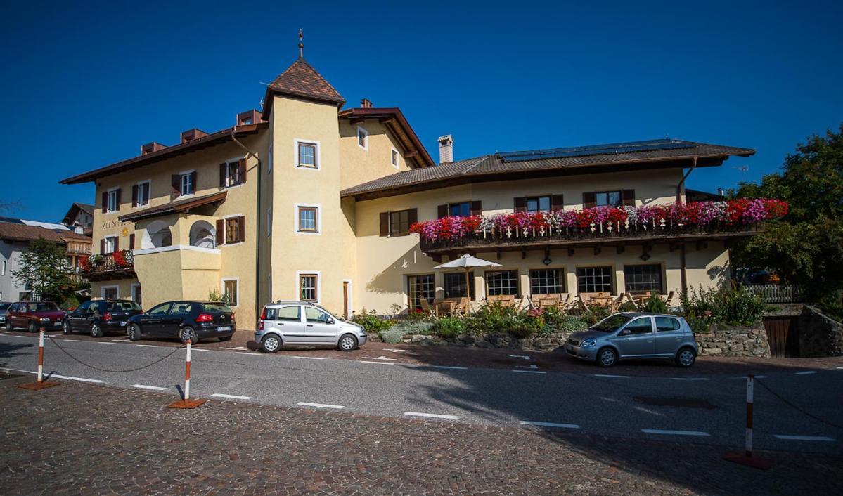 Gasthof Zur Sonne ライオーン エクステリア 写真